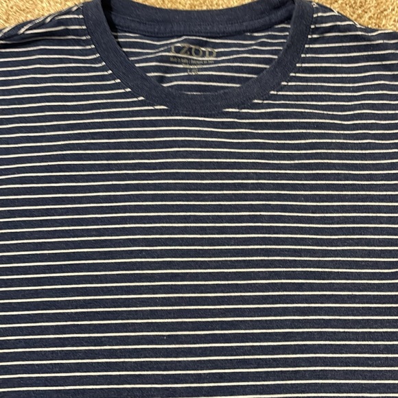 Men’s Izod shirt size L - Picture 3 of 4